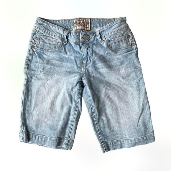 American Rag Cie Other - vintage y2k American Rag Cie light wash shorts!